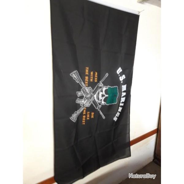DRAPEAU  "U.S. MARINES"