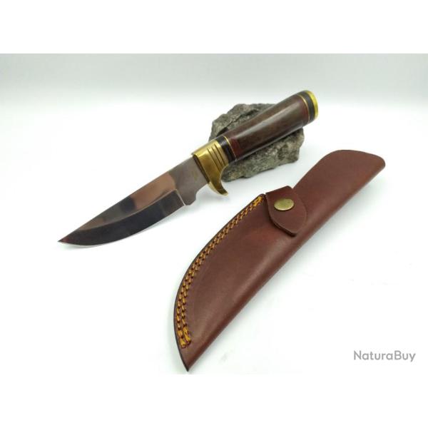 Beau Poignard Manche en corne Lame en acier inox avec Etui en Cuir