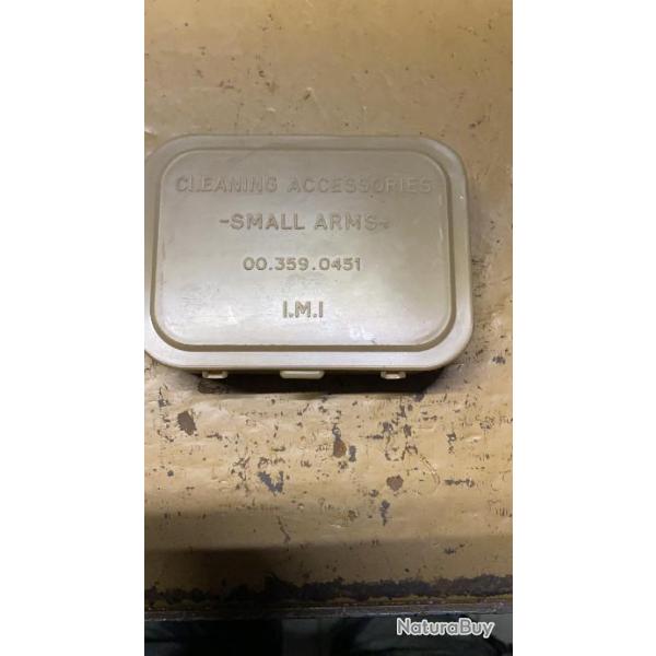 UZI,  Kit de nettoyage, TAR TIR