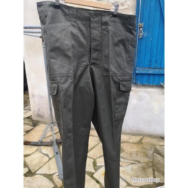 Pantalon arm�e Autrichienne neuf taille 44/46