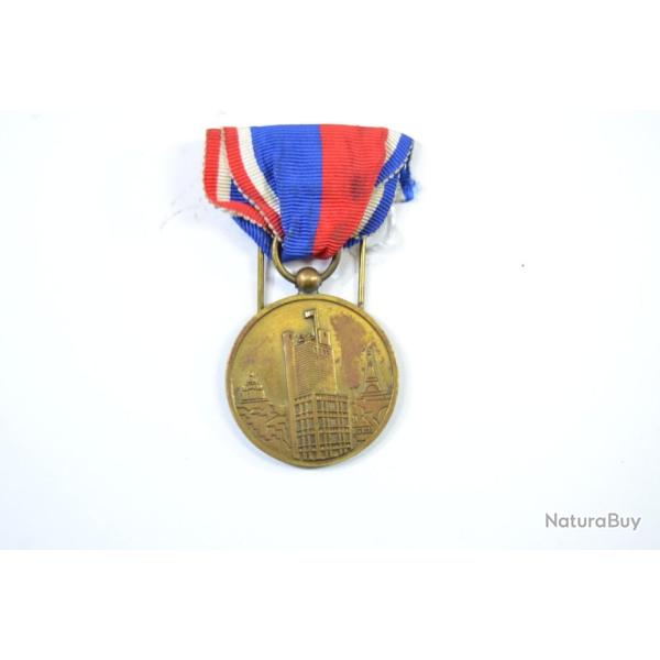 M�daille Federation nationale des amicales d anciens sapeurs pompiers de Paris bronze/or
