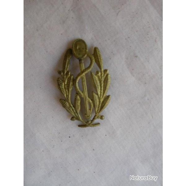 WW1 FRANCE INSIGNE FRANCAIS DE COL M�TAL DOR� D'INFIRMIER