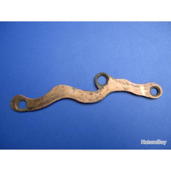 Contre platine en cuivre pour grand pistolet allemand ou petit mousqueton de cavalerie.