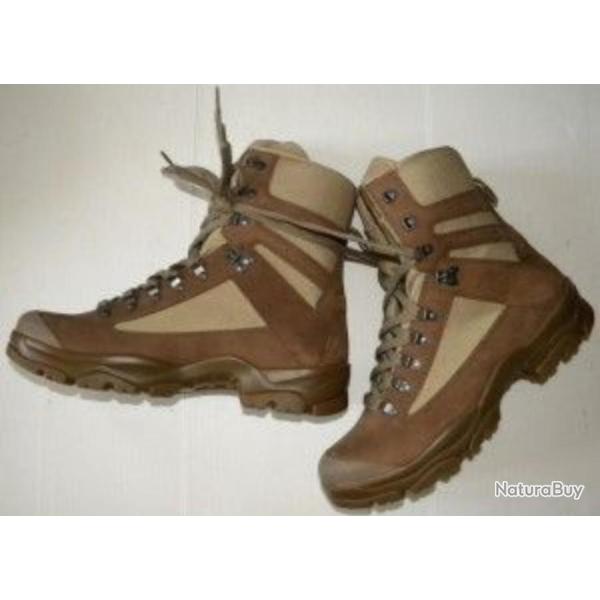 Paire de Brodequins Zone Chaude Arm�e Fran�aise NEUVE pointure 39