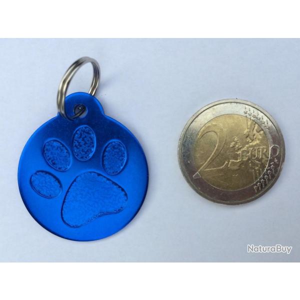 MEDAILLE Grav�e chien bleue 32 mm"patte" en relief aluminium grand mod�le personnalisation offerte