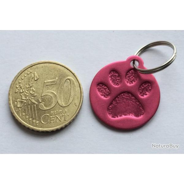 MEDAILLE Grav�e chien moyen rose fonc� 25 mm "patte" en relief alu personnalisation offerte