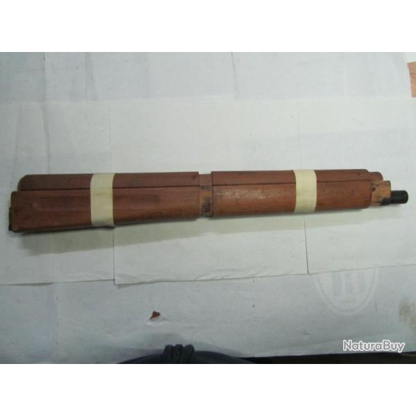 UN FUT GARDE MAIN DE FUSIL 36 - C6