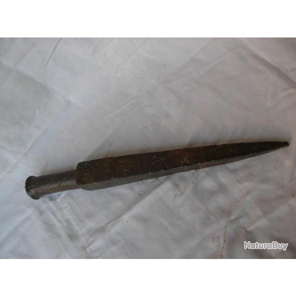 WW1 FRANCE PIQUET TYPE D'ATTACHE RELIQUE ANCIENNE ZONE DE COMBAT POINTE CARR�E WW1 47 CM