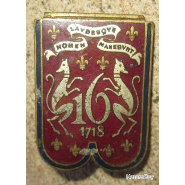 16 Dragons, 1718, Nomen Lavdesque, argent, rsine, dos guilloch