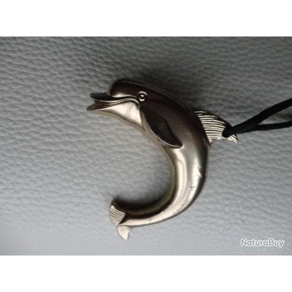 Pendentif de Dauphin dor�*