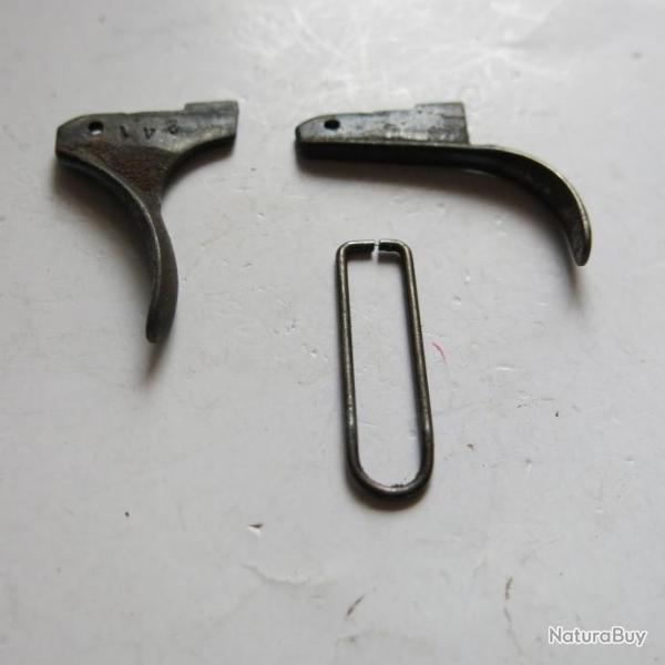 VENDU PAR CUIRASSIER11 PAIRE DE DETENTES + RESSORT  SUPERPOSE ITALIEN CAL 12