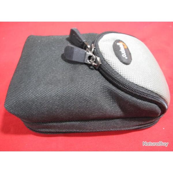 Housse cordura adapt�e pour le gps GARMIN s�rie " MONTANA " ( 680T )