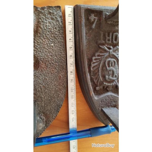 LOT DE 2 FERS A REPASSER