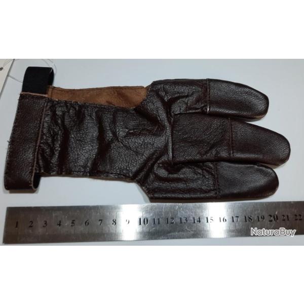 Gant 3 Doigts pour le Tir � l'Arc BuckTrail Cuir Full Palm Marron Fonce Kaprina Avec Renfort X-Large