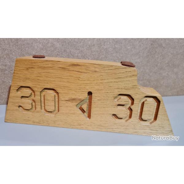 Pr�sentoir en ch�ne carabine 30 30 winchester