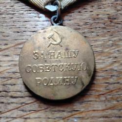 Belle m&eacute;daille sovi&eacute;tique pour la d&eacute;fense d'Odessa URSS.