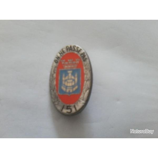 insigne 151�RI Y.Delsart H117 rouge claire