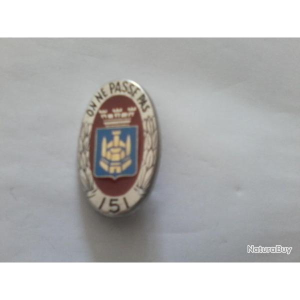 insigne 151�RI Y.Delsart H117 rouge fonc�