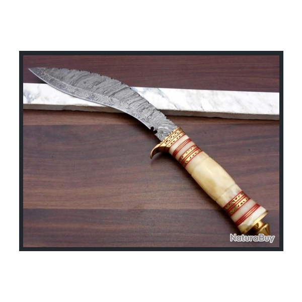 COUTEAU KUKRI EN ACIER DAMAS DE 38.10 cm DE LONG Modle Os de chameau