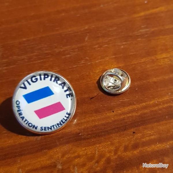 Pin's metal Argent� 2cm vigipirate operation sentinelle