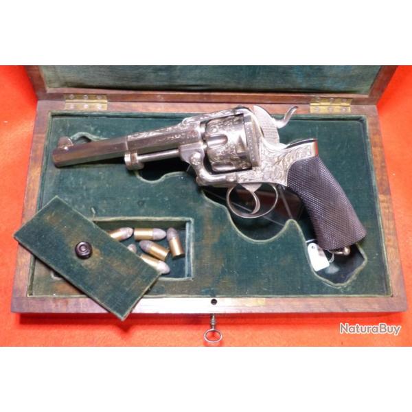 RARE REVOLVER FAGNUS (MAQUAIRE) 11mm 1873, GRAVE EN COFFRET
