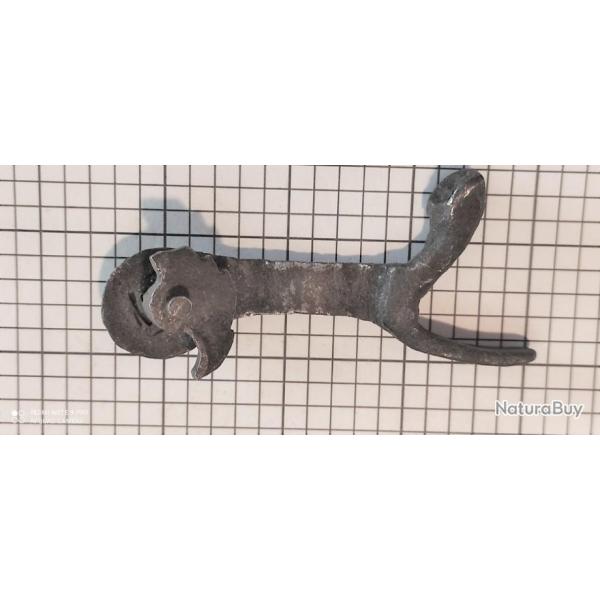 Chien  � percussion pr� 1890 avec sa noix   CH101 X