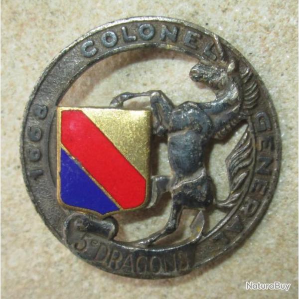 5� Dragons, rond, dos toil�