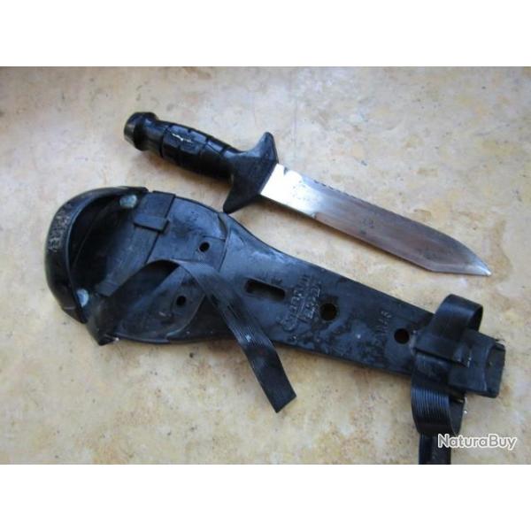 couteau plong�e Beuchat plongeur combat vers 1970