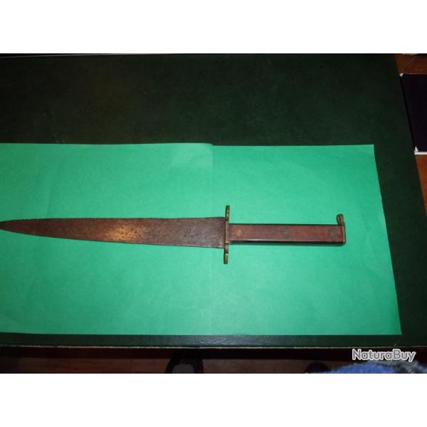 Rare couteau ba�onnette de fouille lame de 25,5 cm