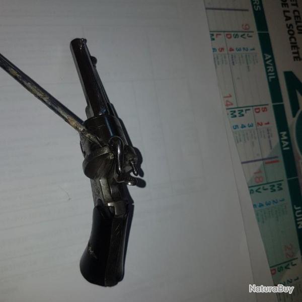 petit  revolver a broche  belge  ou liegois en 5mm