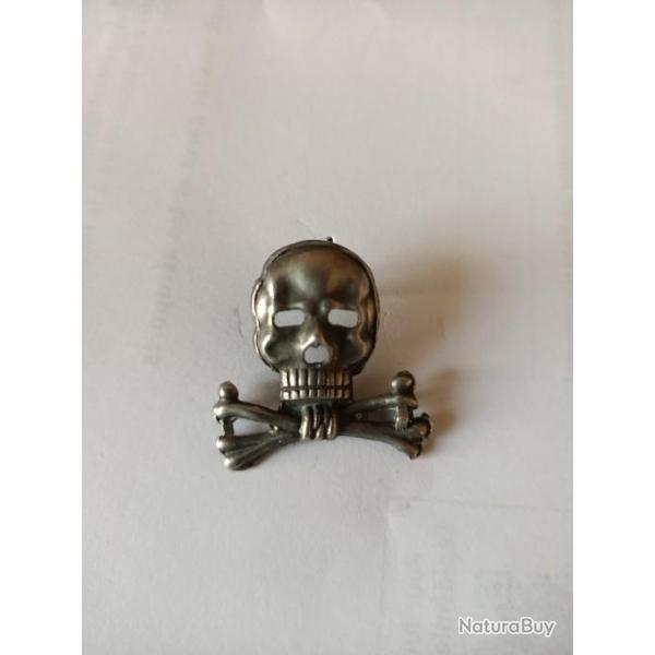 Insigne t�te de mort fixation pin's