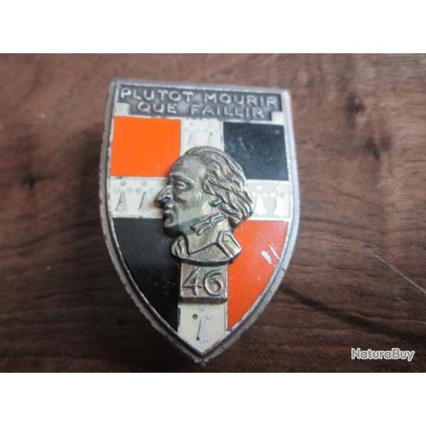 46� RI : Insigne m�tallique du 46� r�giment d'infanterie de fabrication Drago Paris G. 2620