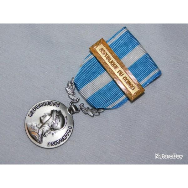 MEDAILLE OUTRE MER + BARETTE REPUBLIQUE DU CONGO  ...  �tat 100% neuf
