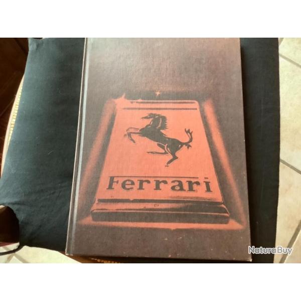 Livre sur voitures Ferrari