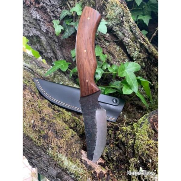 Robuste couteau de chasse - Compagnon d'une vie  Lame au carbone de 4 mm ! Bois Palissandre