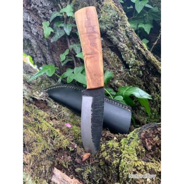 Robuste couteau de chasse - Compagnon d'une vie  Lame au carbone de 4 mm ! Bois de Teck