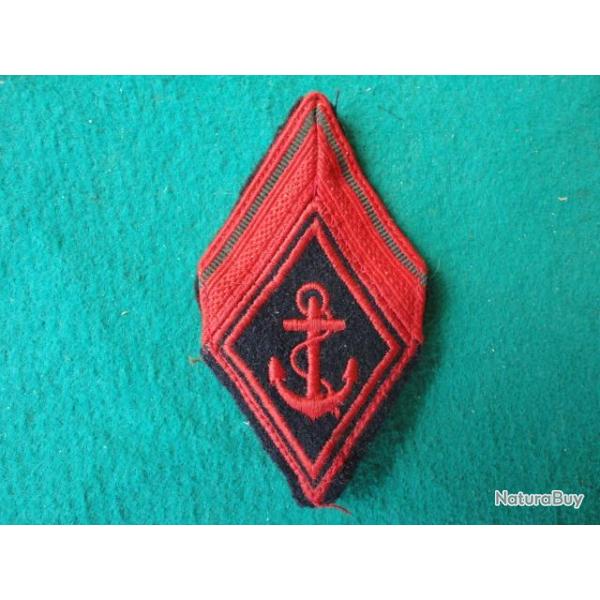 Insigne galons tissus 1�re classe engag� infanterie de Marine.