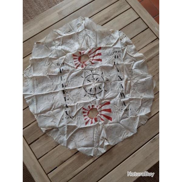 Exceptionnel parachute fus�e US sign� par les soldats US Guerre contre les japonais dat� 44 et 45