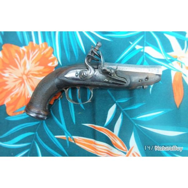 Pistolet  silex 1780 poinonn  lauriers et palmette de ST Etienne    (livraison par Happy post 15