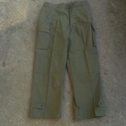 pantalon TTA M47 / 52 neuf , non port&eacute; T52 de 1953 "grande taille"