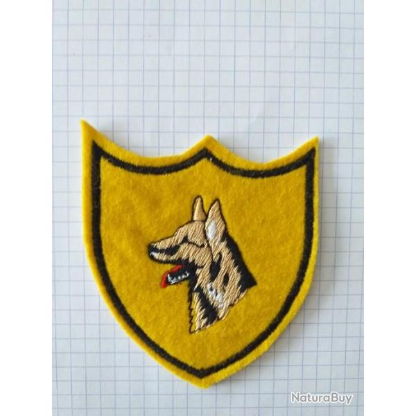 Vends �cusson motif chien.