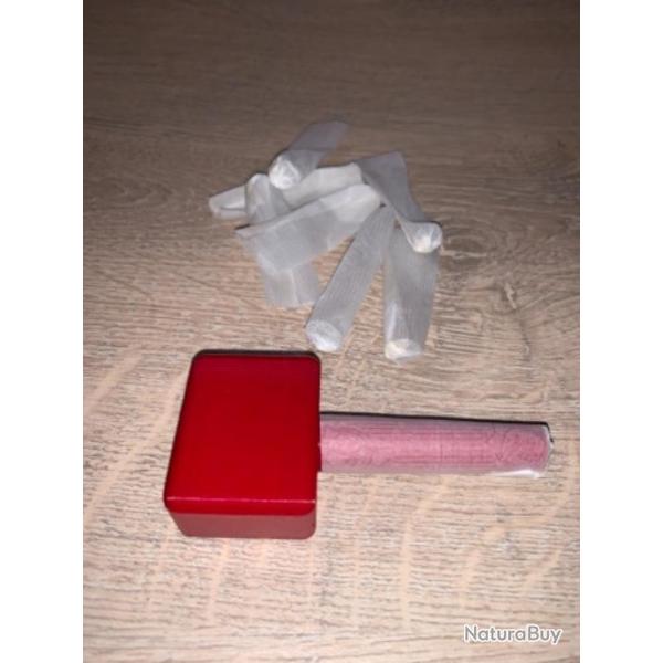 Mandrin rouge pour confectionner les tuis en papier combustible des armes  percussion en 44