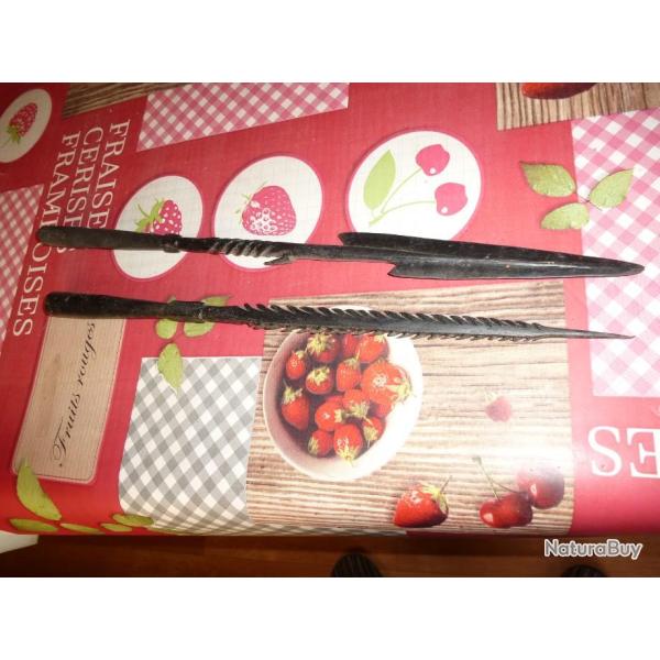 LOT 2  DE 2 FERS DE FLECHES ETHNIQUE A IDENTIFFIER ?