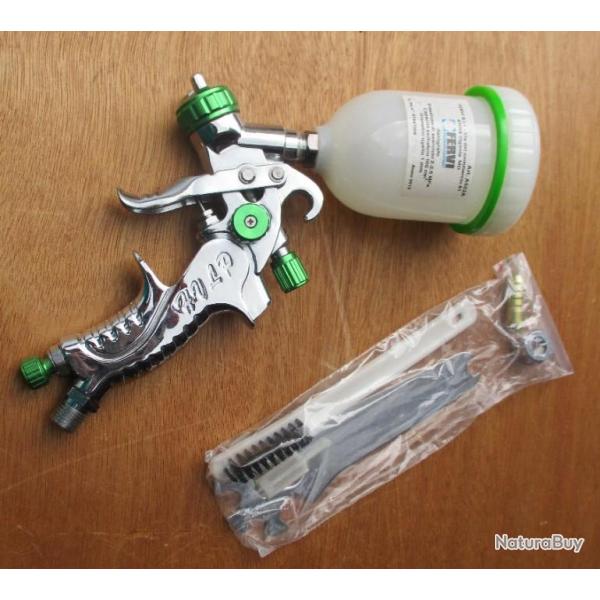 Pistolet peinture  godet suprieur
