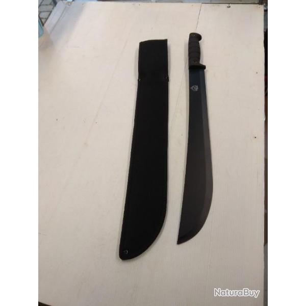 Machette marque ''PUMA TEC'' modle ''Vosges''