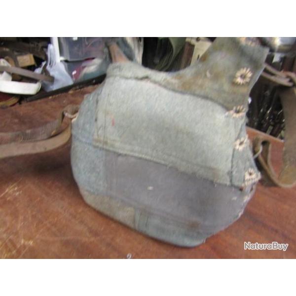ersatz tr�s curieux r�emploi tissu bleu horizon gourde arm�e premi�re guerre ww1 poilu casque