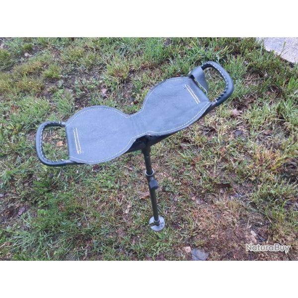 CANNE- SIEGE cuir  assise arrondie.