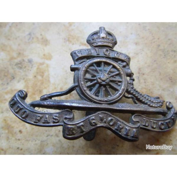 cap badge artillerie Britannique Anglais  ww1 ww2 premi�re seconde guerre