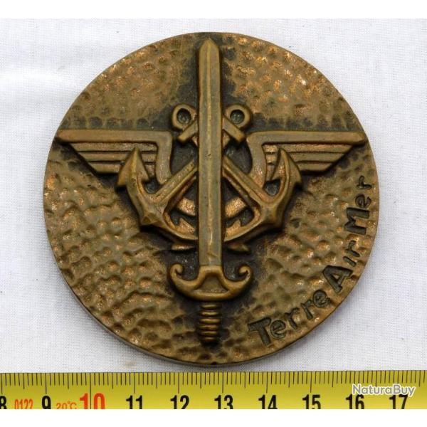 TRES BEL INSIGNE MEDAILLE BRONZE INTER ARMEES ARTHUS BERTRAND PARIS