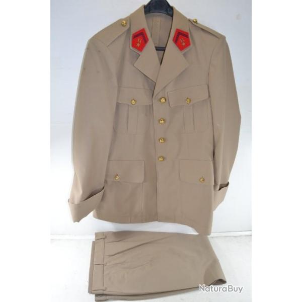 Tenue de sortie 11 r�giment d'Artillerie ( de Marine / Coloniale ?) Veste et pantalon